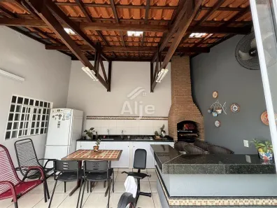 Casa com 3 Quartos à venda, 290m² no Jardim Luciana, Marília