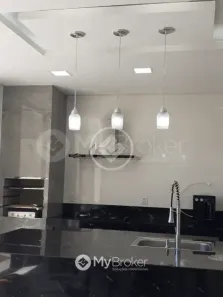 Sobrado com 3 Quartos à venda, 205m² no Jardim Inconfidência, Uberlândia