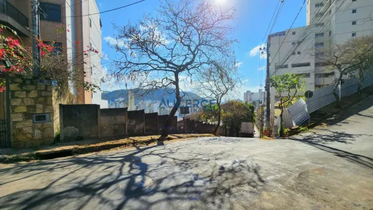 Lote/Terreno à venda, 371m² no Granbery, Juiz de Fora
