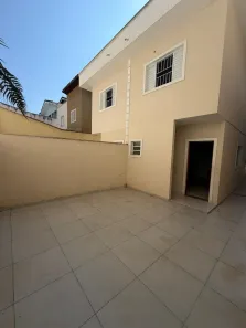 Sobrado com 4 Quartos para alugar, 80m² no Jardim Santa Clara, Guarulhos