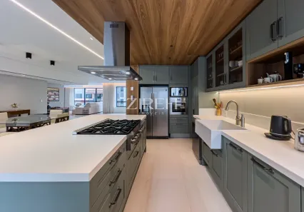 Apartamento com 3 Quartos à venda, 237m² no Cabral, Curitiba