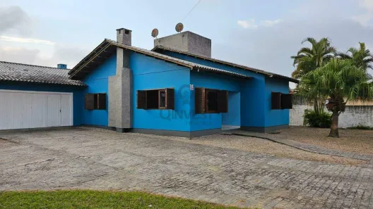 Casa com 3 Quartos para alugar, 150m² no Mato Alto, Araranguá