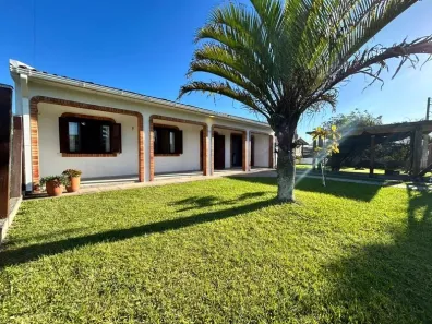 Casa com 3 Quartos à venda, 145m² no Praia de Mariluz, Imbé