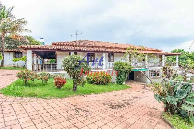 Casa com 5 quartos — Santa Amélia, Belo Horizonte