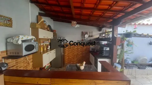 Casa com 4 Quartos à venda, 240m² no Tropical, Contagem