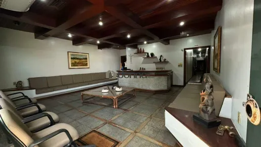 Casa com 9 Quartos para alugar, 422m² no Centro, Uberaba