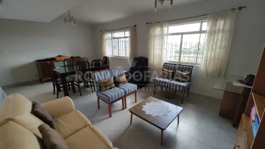 Sobrado com 3 Quartos à venda, 219m² no Interlagos, São Paulo