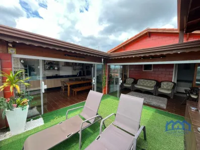 Casa de Condomínio com 2 Quartos à venda, 179m² no , Mairinque