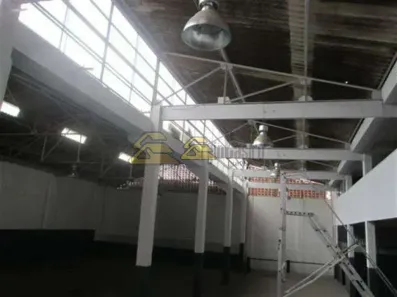 Galpão/Depósito/Armazém para alugar, 813m² no Ramos, Rio de Janeiro