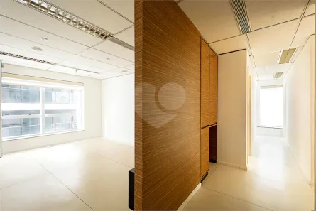Sala Comercial à venda, 132m² no Vila Nova Conceição, São Paulo