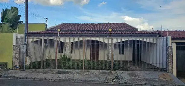 Casa com 2 Quartos à venda, 175m² no Coophalis, Rondonópolis