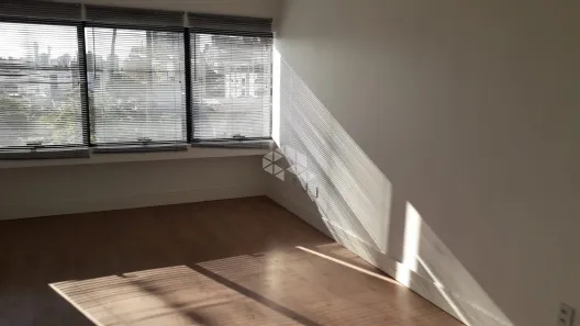 Sala Comercial à venda, 30m² no Petrópolis, Porto Alegre