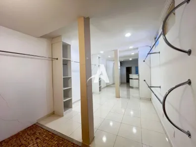 Prédio Comercial para alugar, 130m² no Jardim Karaíba, Uberlândia