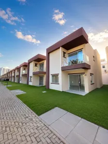Casa de Condomínio com 4 Quartos para alugar, 130m² no Buraquinho, Lauro de Freitas