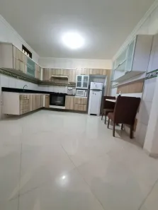 Casa com 2 Quartos para alugar, 200m² no Centro, Camaçari