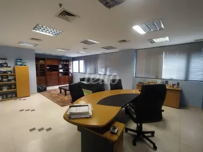 Sala Comercial para alugar, 242m² no Santo Amaro, São Paulo