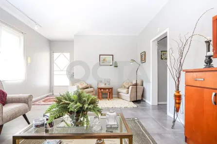 Casa com 3 Quartos para alugar, 220m² no Três Figueiras, Porto Alegre