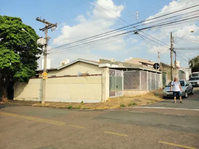 Casa com 3 Quartos à venda, 165m² no Jardim Chapadão, Campinas
