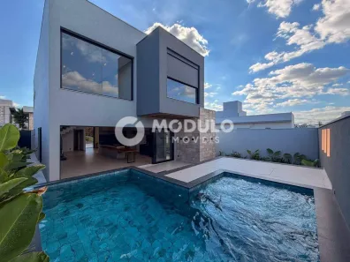 Casa de Condomínio com 3 Quartos à venda, 280m² no Laranjeiras, Uberlândia