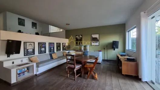 Casa com 3 Quartos à venda, 270m² no Jardim Leonor, São Paulo
