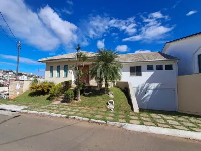 Casa de Condomínio com 4 Quartos à venda, 389m² no São Pedro, Juiz de Fora