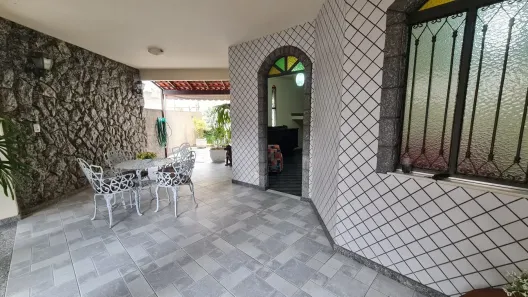 Casa com 4 Quartos à venda, 195m² no Centro, Nova Iguaçu