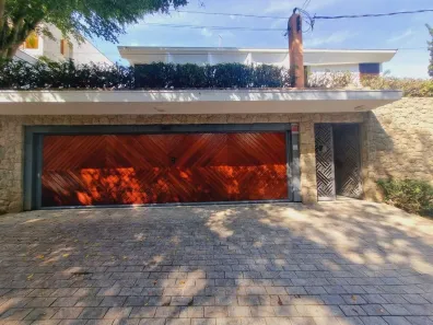Sobrado com 4 Quartos à venda, 945m² no Interlagos, São Paulo