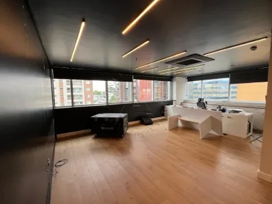 Sala Comercial à venda, 63m² no Dezoito do Forte Empresarial/Alphaville., Barueri