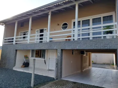 Sobrado com 5 Quartos à venda, 250m² no Floresta, Joinville