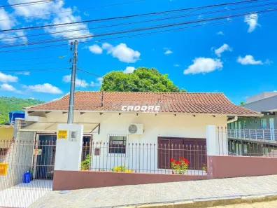 Casa com 1 Quarto para alugar, 50m² no Garcia, Blumenau