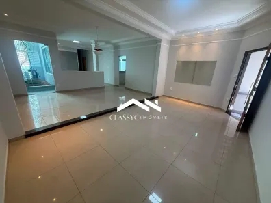 Casa com 3 Quartos para alugar, 231m² no General Osório, Uberlândia