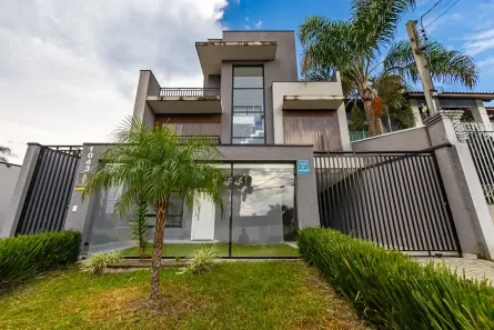 Sobrado com 3 Quartos à venda, 141m² no Água Verde, Curitiba