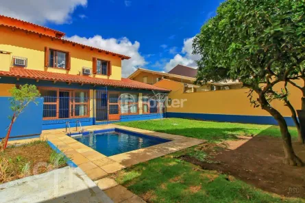 Casa com 4 Quartos à venda, 250m² no Espírito Santo, Porto Alegre