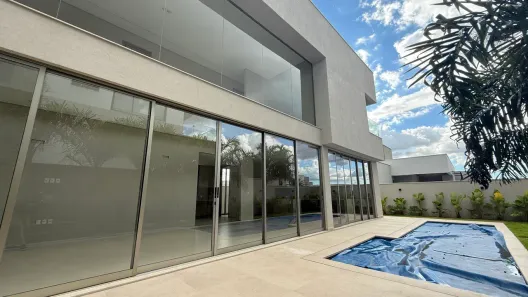 Casa de Condomínio com 4 Quartos à venda, 330m² no Jardim Sul, Uberlândia