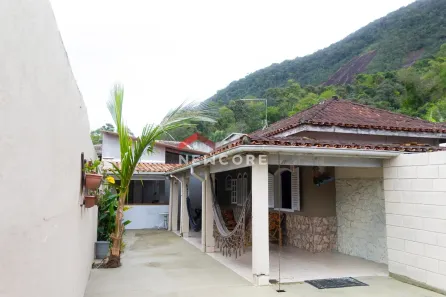 Casa com 3 Quartos à venda, 160m² no Sumaré, Caraguatatuba