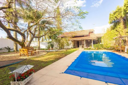 Casa com 4 Quartos à venda, 350m² no Neva, Cascavel