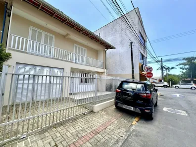 Casa com 3 Quartos para alugar, 148m² no Centro, Balneário Piçarras