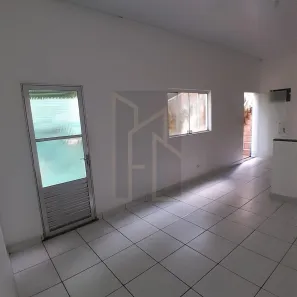 Casa com 1 Quarto para alugar, 55m² no Jardim Mossapyra, Itaquaquecetuba