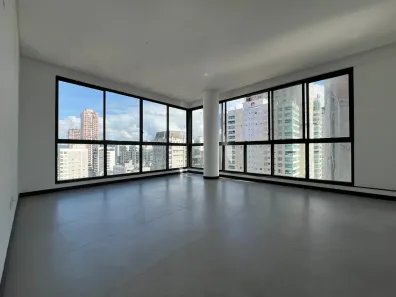 Apartamento com 4 Quartos à venda, 180m² no Meia Praia, Itapema