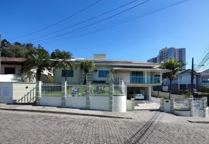Casa com 4 Quartos à venda, 249m² no Velha, Blumenau