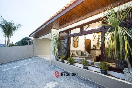 Casa com 4 Quartos à venda, 280m² no São Braz, Curitiba