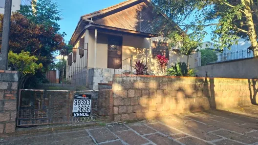 Casa com 2 Quartos à venda, 100m² no Vila Ipiranga, Porto Alegre