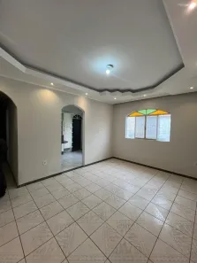 Casa com 3 Quartos para alugar, 200m² no Maria Eugênia, Governador Valadares