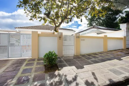 Casa com 4 Quartos à venda, 255m² no Jacarepaguá, Rio de Janeiro