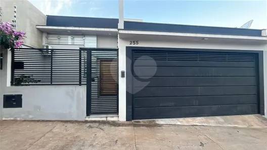 Casa com 3 Quartos à venda, 141m² no Vila Nastri, Itapetininga