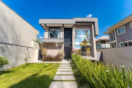 Casa com 3 Quartos à venda, 330m² no Jardim Social, Curitiba