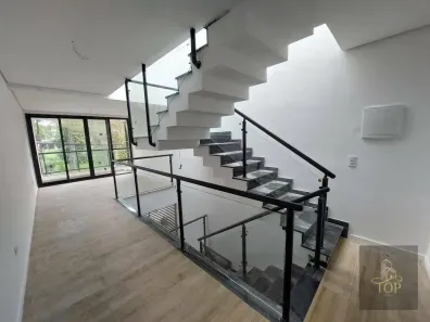 Sobrado com 3 Quartos à venda, 200m² no Vila Scarpelli, Santo André