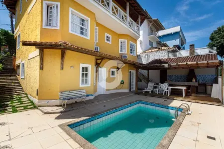 Casa de Condomínio com 3 Quartos à venda, 274m² no Badu, Niterói