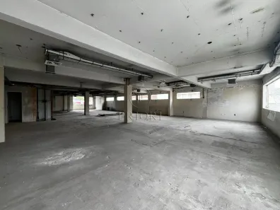Sala Comercial para alugar, 300m² no Cristo Redentor, Porto Alegre