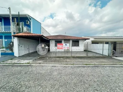 Casa com 3 Quartos à venda, 212m² no Cajuru, Curitiba